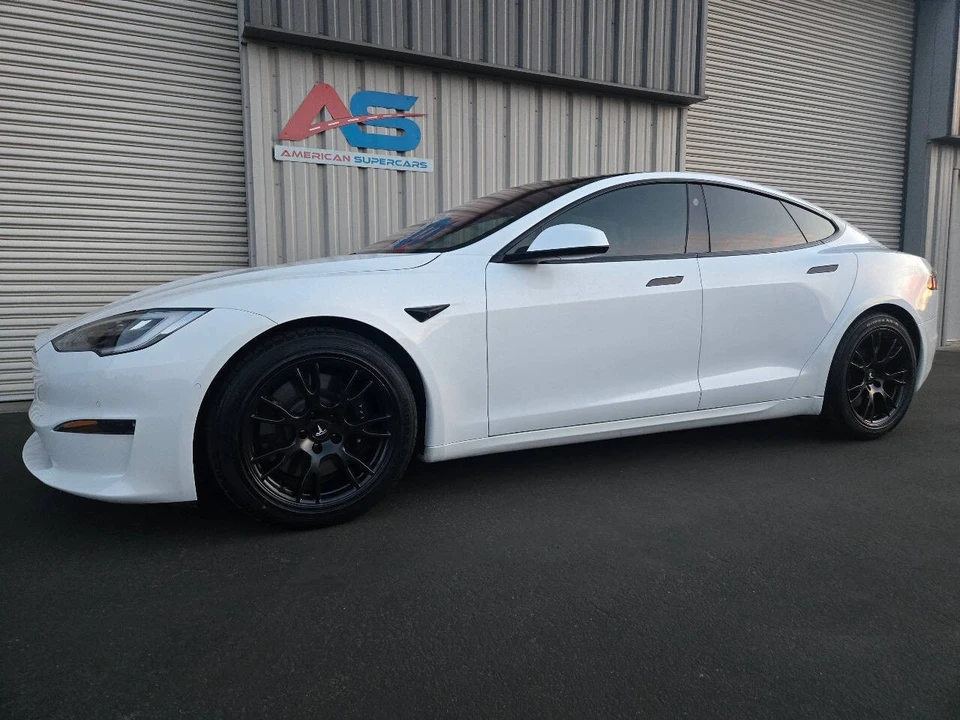 2022 Tesla Model S - Image 2 of 21