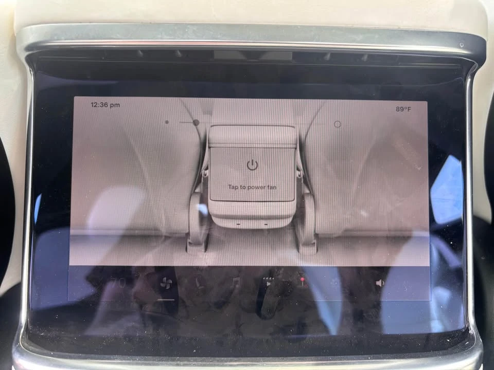 2022 Tesla Model S - Image 9 of 19
