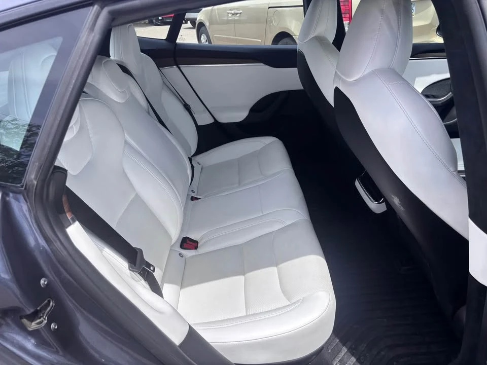 2022 Tesla Model S - Image 8 of 19
