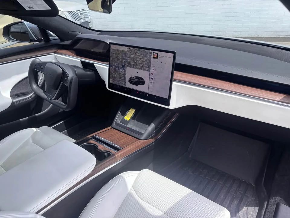 2022 Tesla Model S - Image 11 of 19