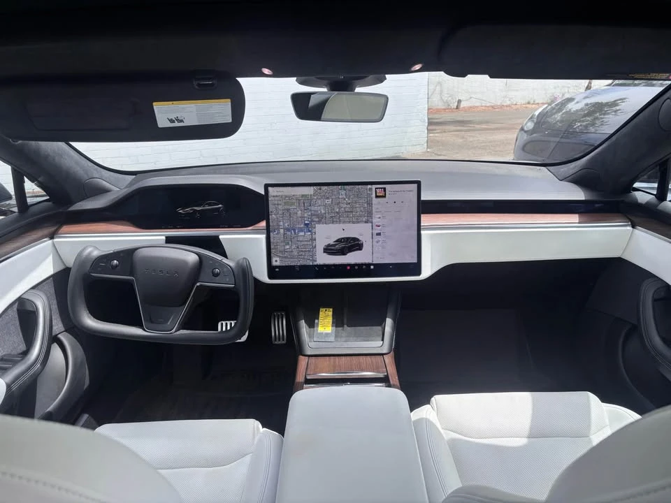 2022 Tesla Model S - Image 12 of 19