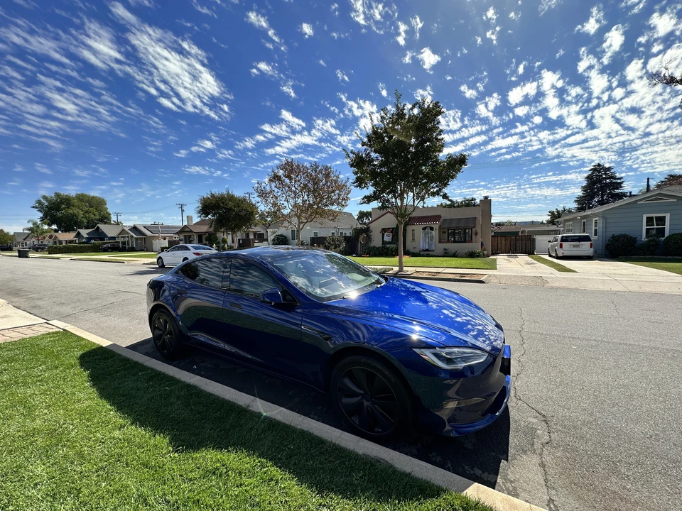 2022 Tesla Model S - Image 19 of 31
