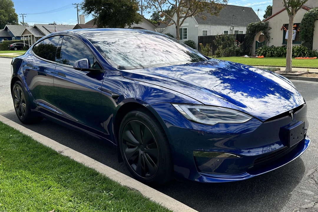 2022 Tesla Model S - Image 2 of 31
