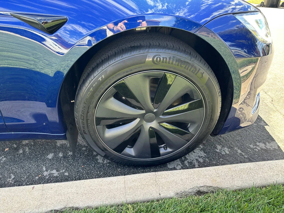 2022 Tesla Model S - Image 30 of 31
