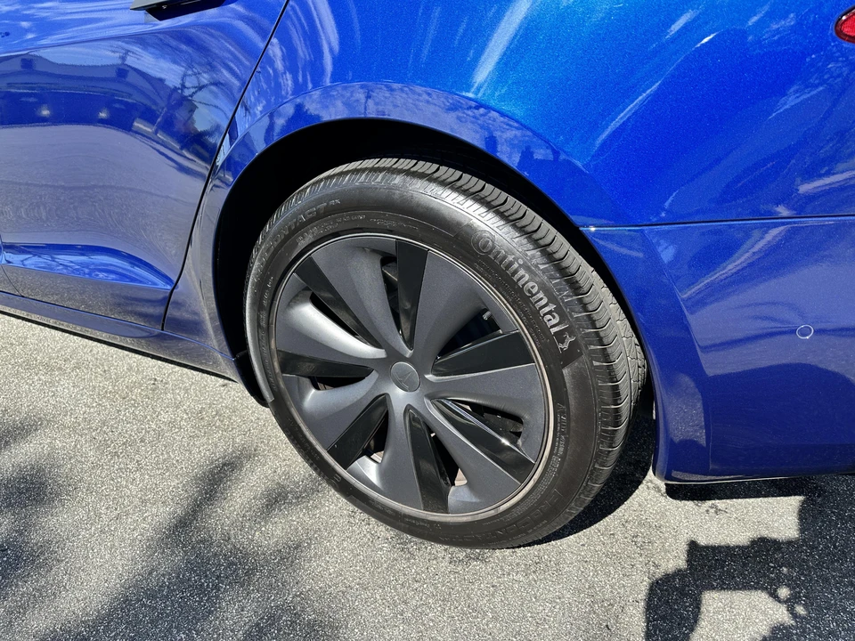 2022 Tesla Model S - Image 28 of 31