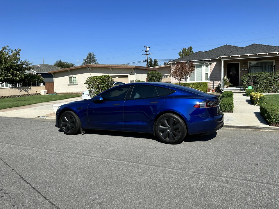 2022 Tesla Model S - Image 11 of 31