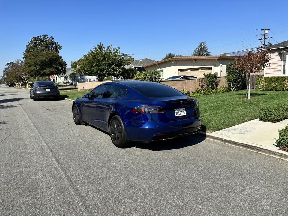 2022 Tesla Model S - Image 12 of 31