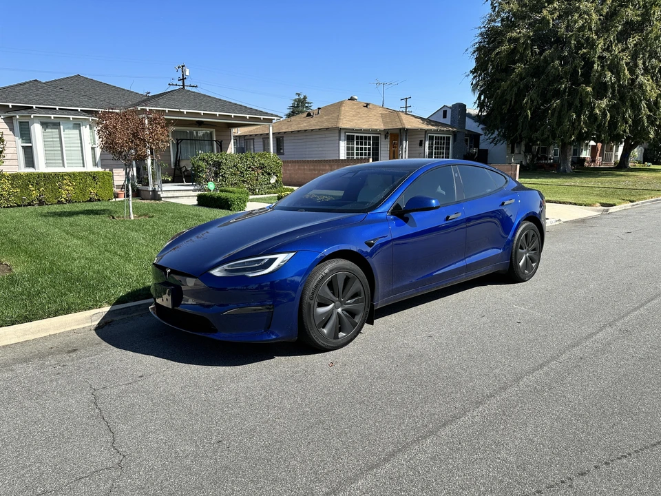 2022 Tesla Model S - Image 9 of 31