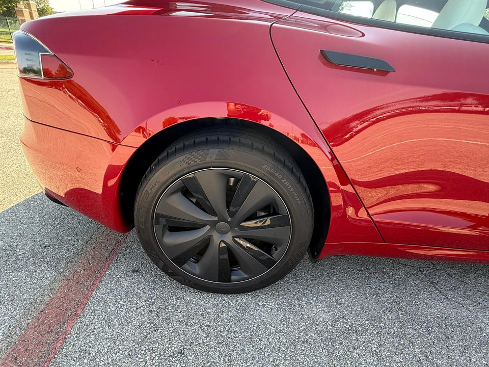 2022 Tesla Model S - Image 18 of 31