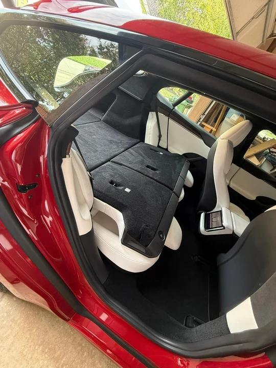 2022 Tesla Model S - Image 28 of 31
