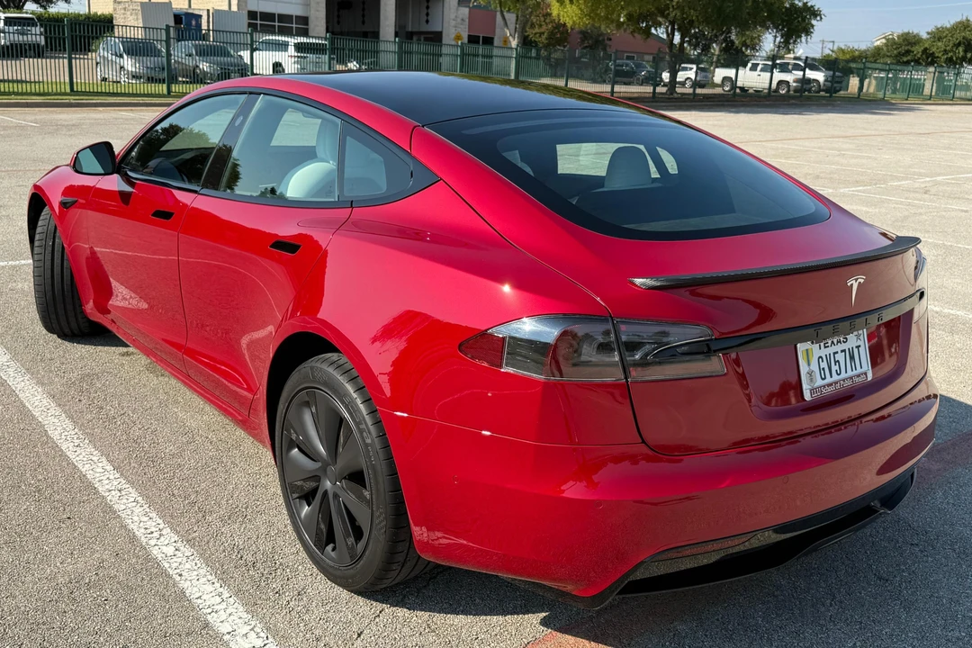 2022 Tesla Model S - Image 8 of 31