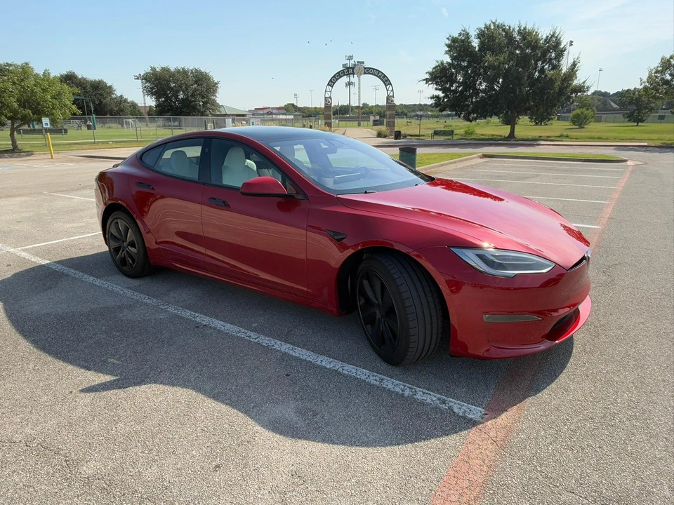 2022 Tesla Model S - Image 12 of 31