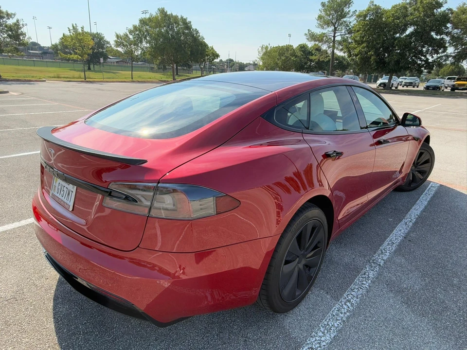 2022 Tesla Model S - Image 10 of 31