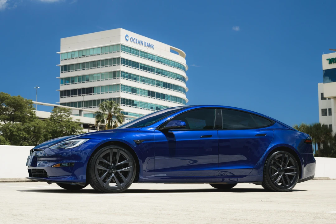 2022 Tesla Model S - Image 14 of 31