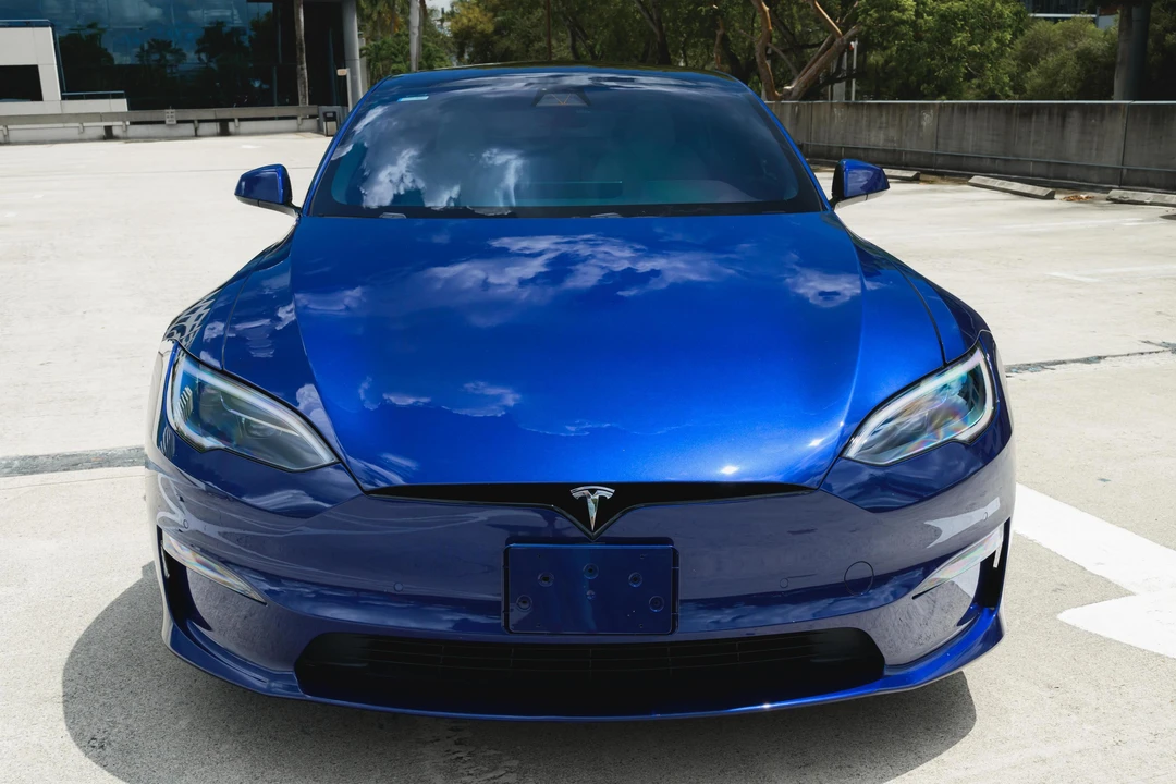 2022 Tesla Model S - Image 2 of 31