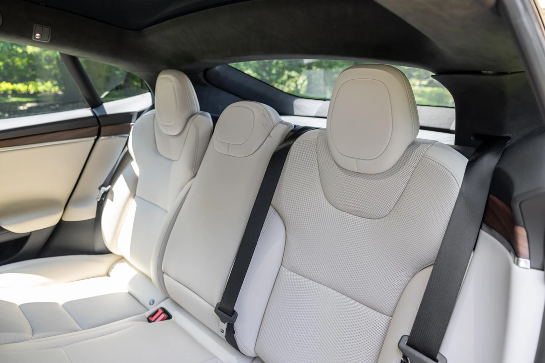 2022 Tesla Model S - Image 27 of 31