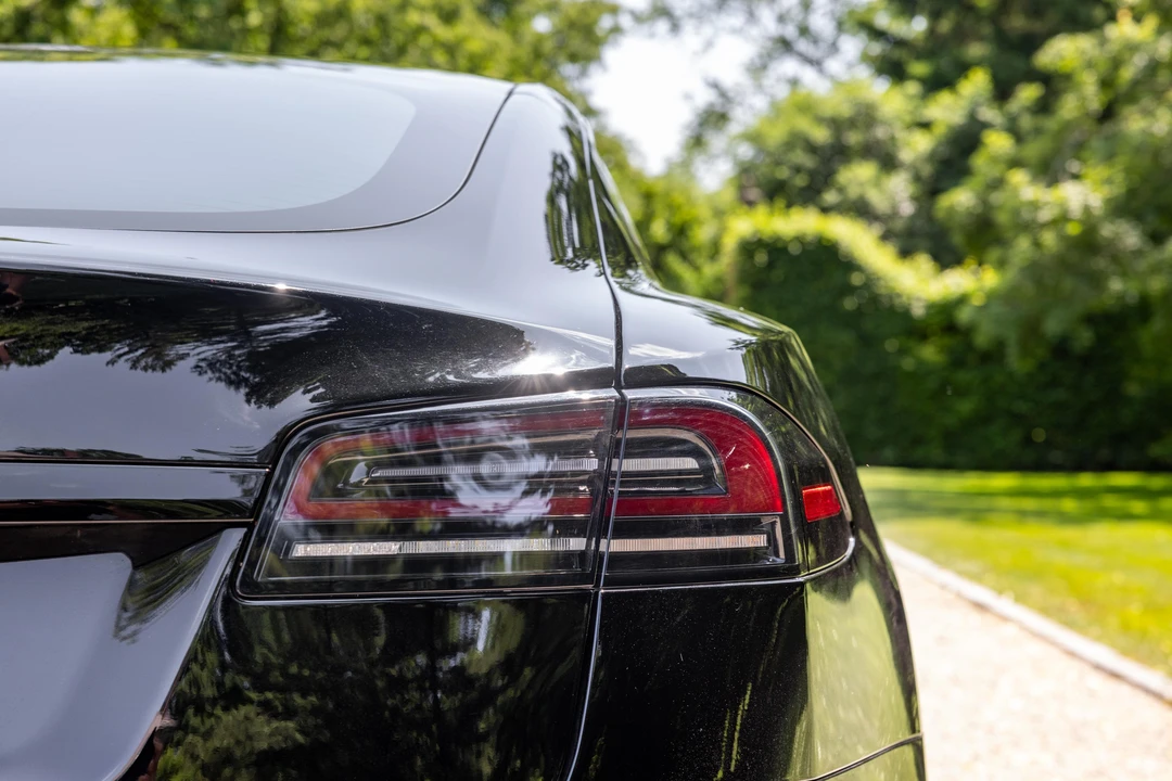 2022 Tesla Model S - Image 17 of 31