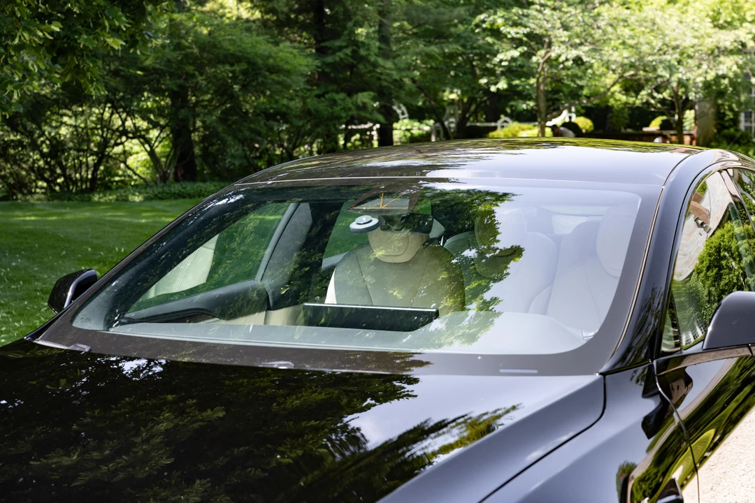2022 Tesla Model S - Image 11 of 31