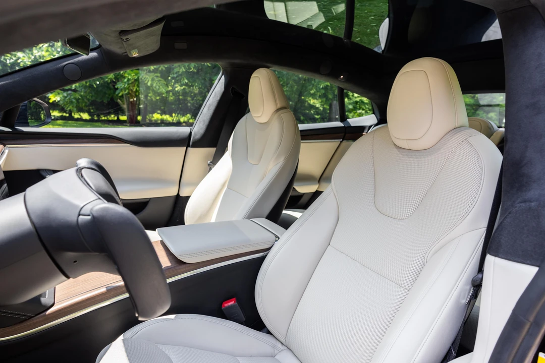 2022 Tesla Model S - Image 26 of 31