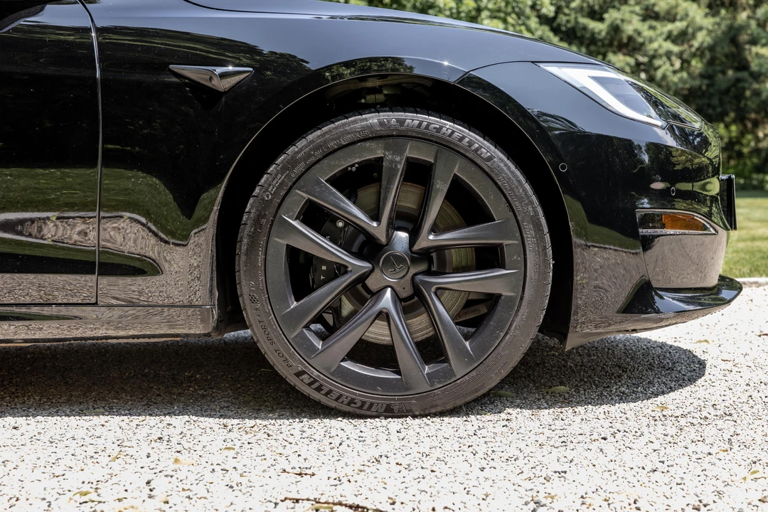 2022 Tesla Model S - Image 24 of 31