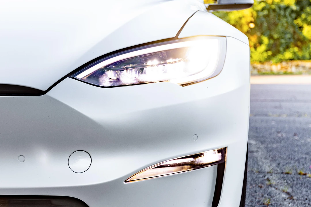 2022 Tesla Model S - Image 12 of 31
