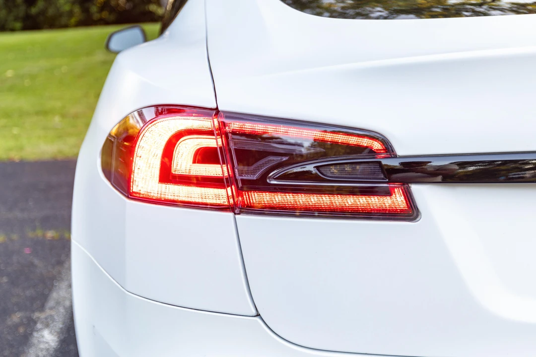 2022 Tesla Model S - Image 19 of 31