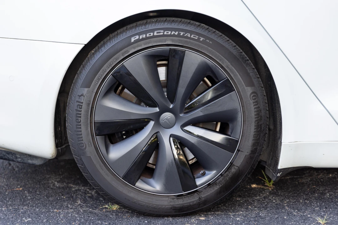 2022 Tesla Model S - Image 30 of 31