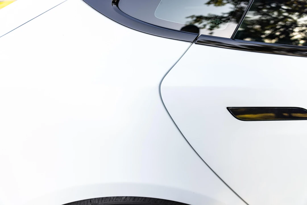 2022 Tesla Model S - Image 21 of 31