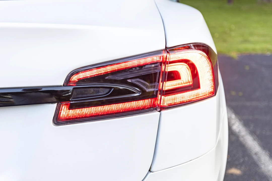 2022 Tesla Model S - Image 20 of 31