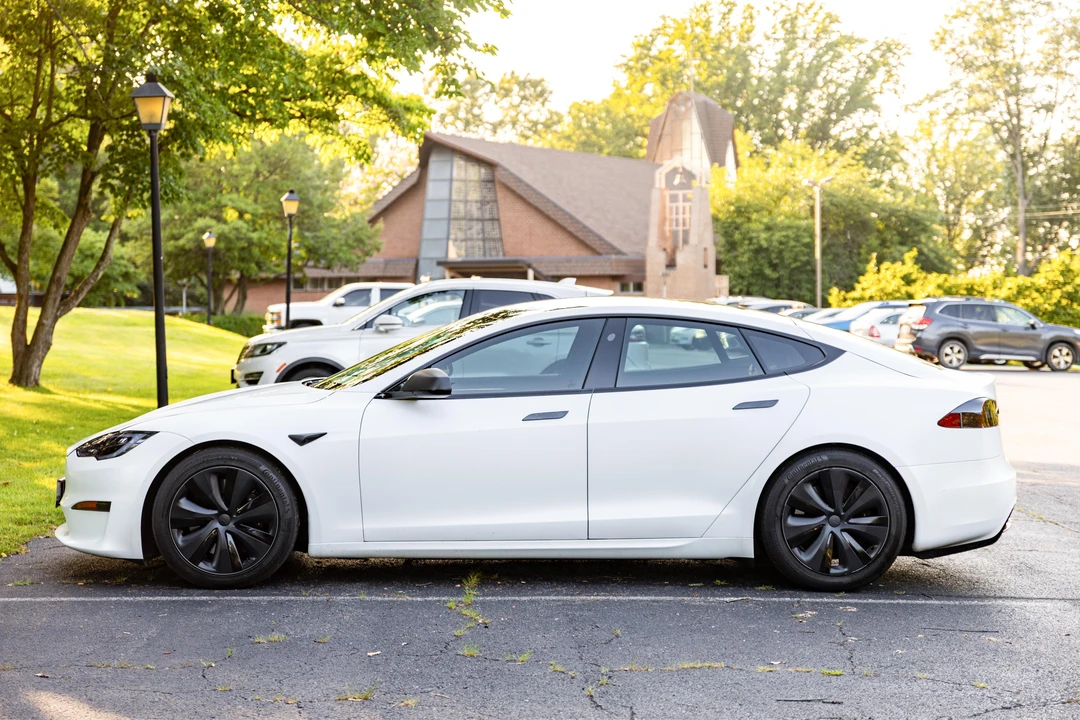2022 Tesla Model S - Image 6 of 31