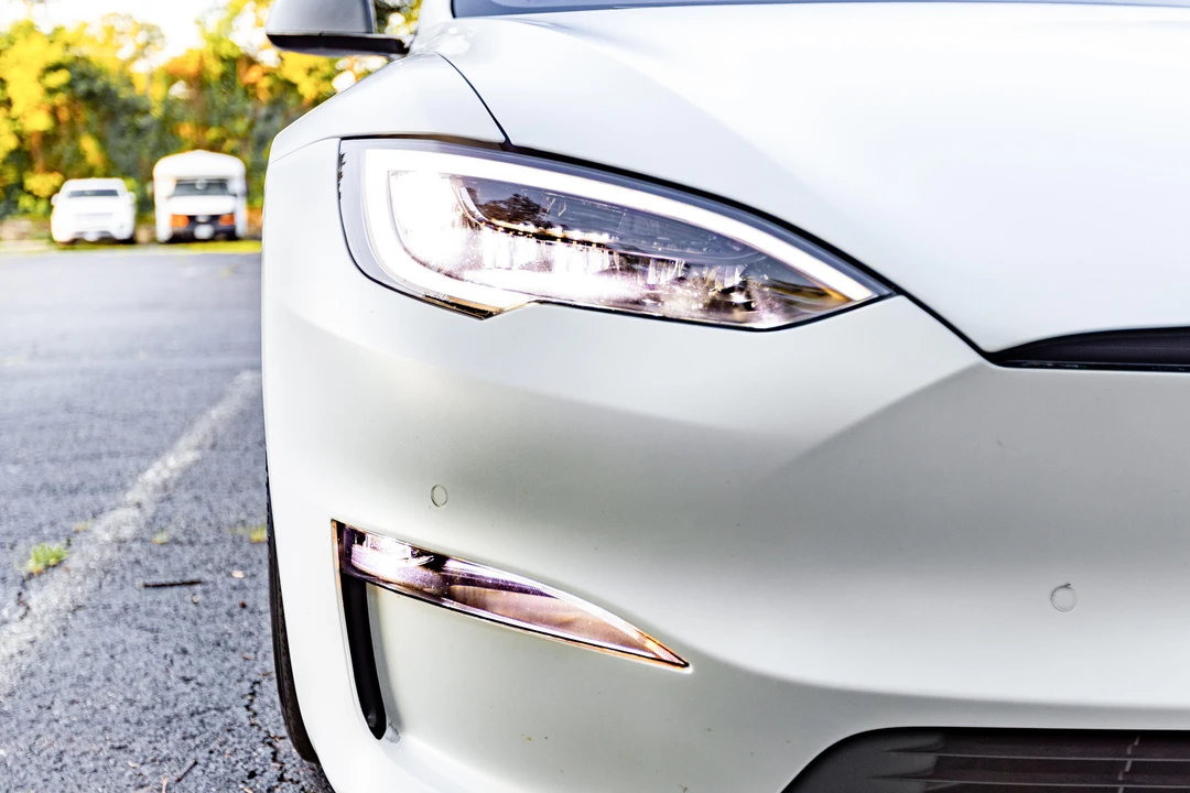 2022 Tesla Model S - Image 10 of 31