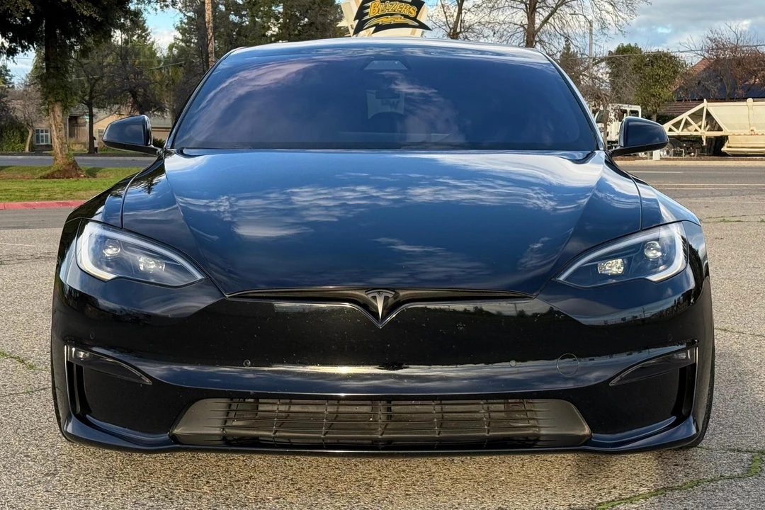 2022 Tesla Model S - Image 2 of 31