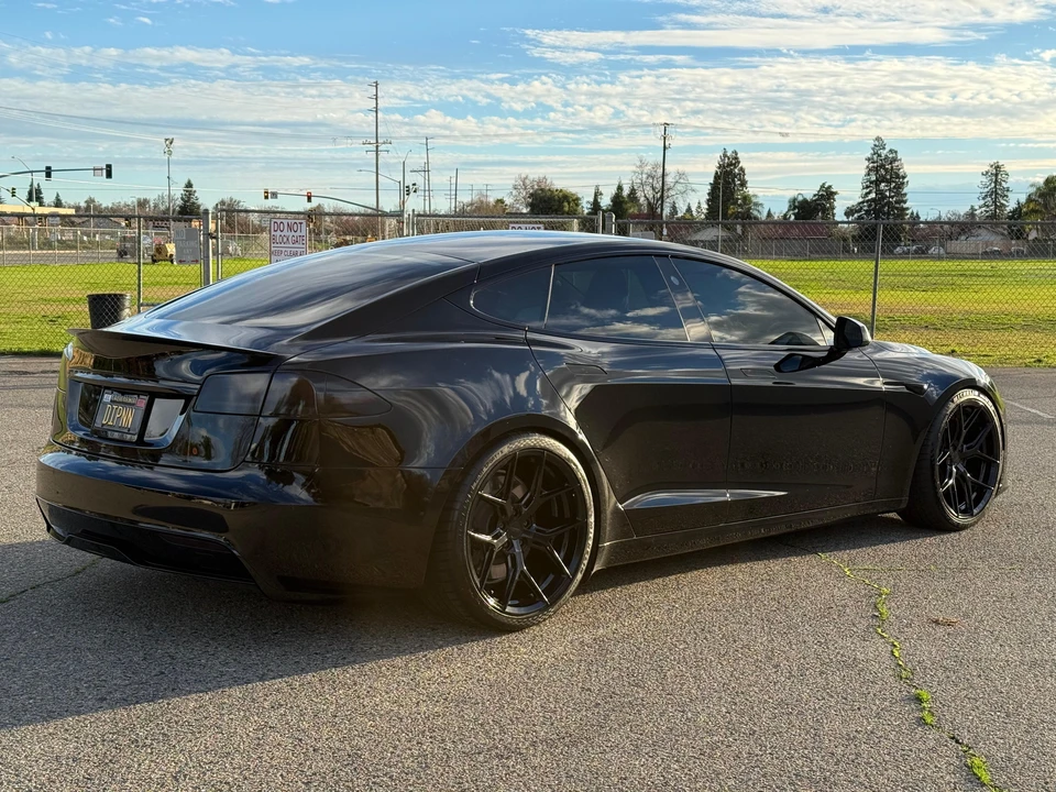 2022 Tesla Model S - Image 8 of 31