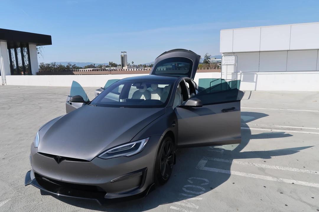 2022 Tesla Model S - Image 16 of 31