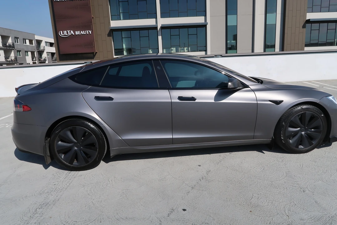 2022 Tesla Model S - Image 10 of 31