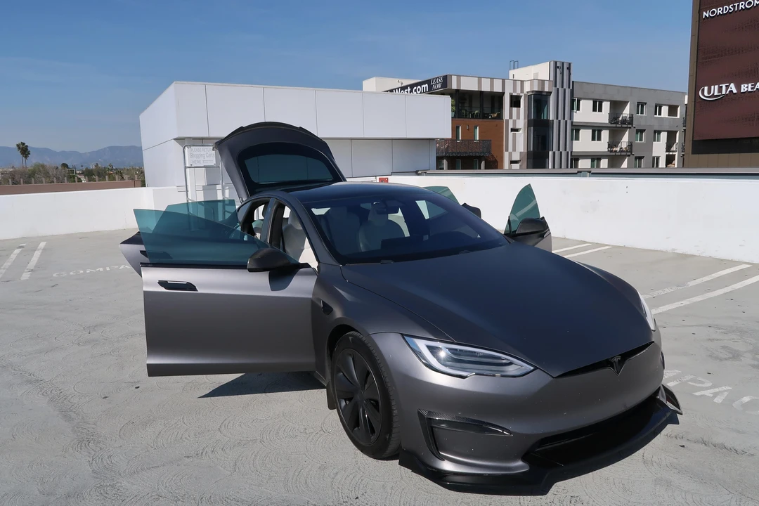 2022 Tesla Model S - Image 14 of 31