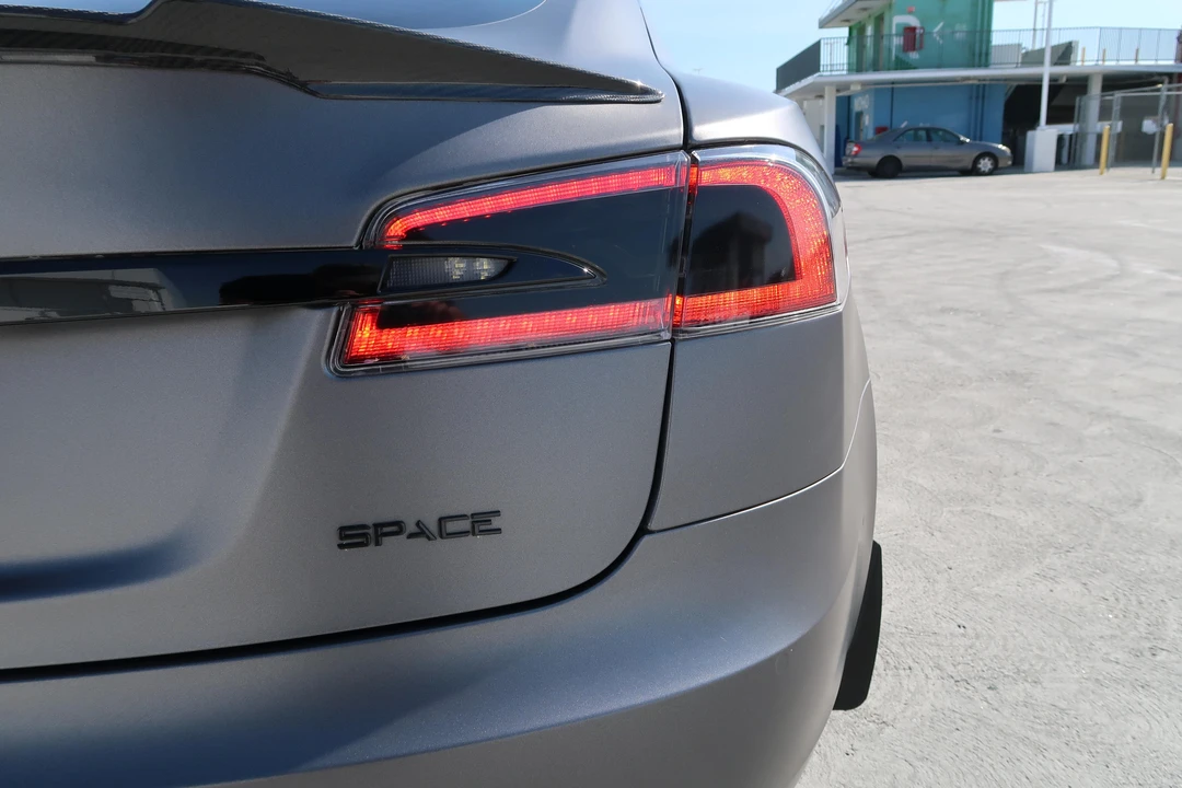 2022 Tesla Model S - Image 27 of 31