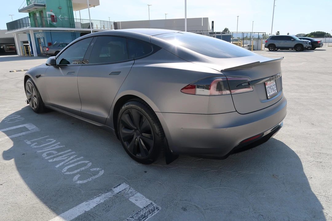 2022 Tesla Model S - Image 9 of 31