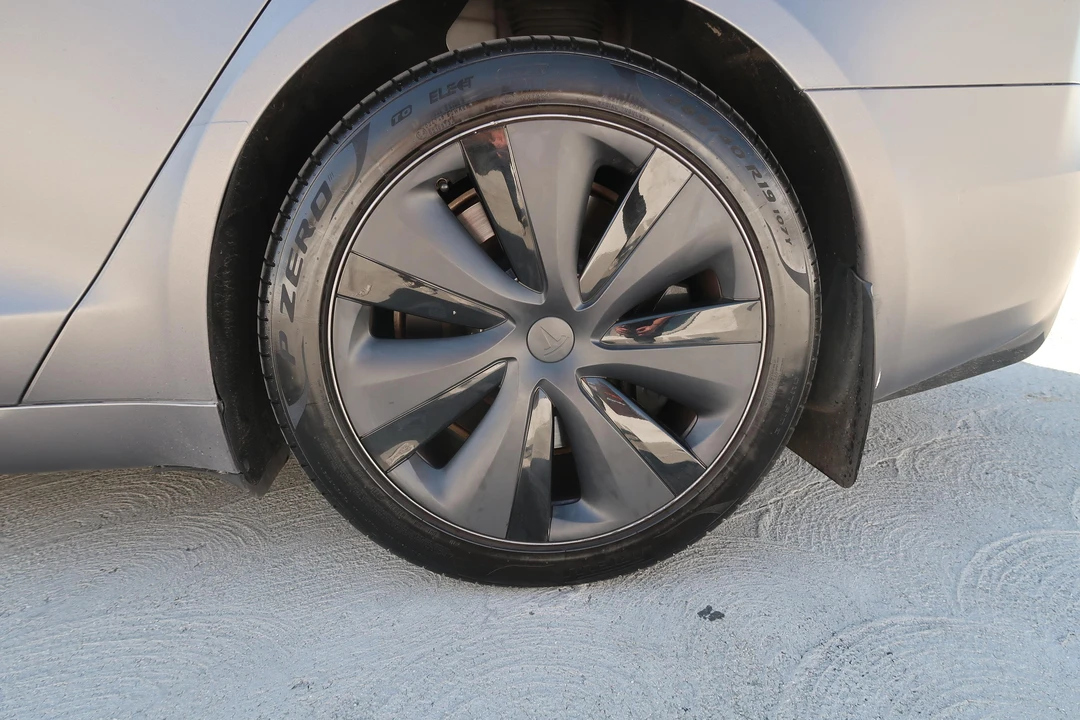2022 Tesla Model S - Image 31 of 31