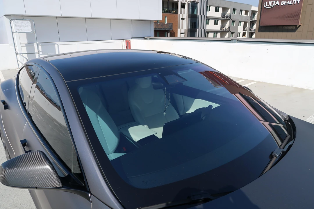 2022 Tesla Model S - Image 19 of 31