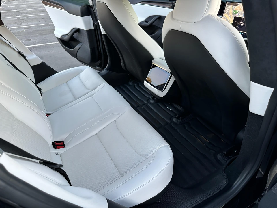 2022 Tesla Model S - Image 21 of 31