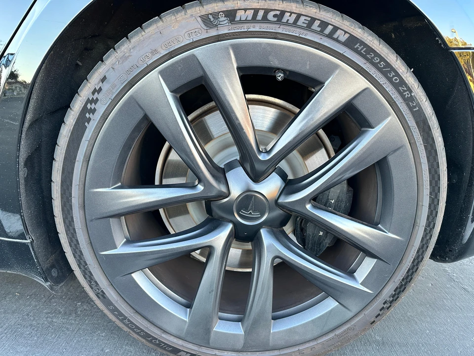 2022 Tesla Model S - Image 7 of 31