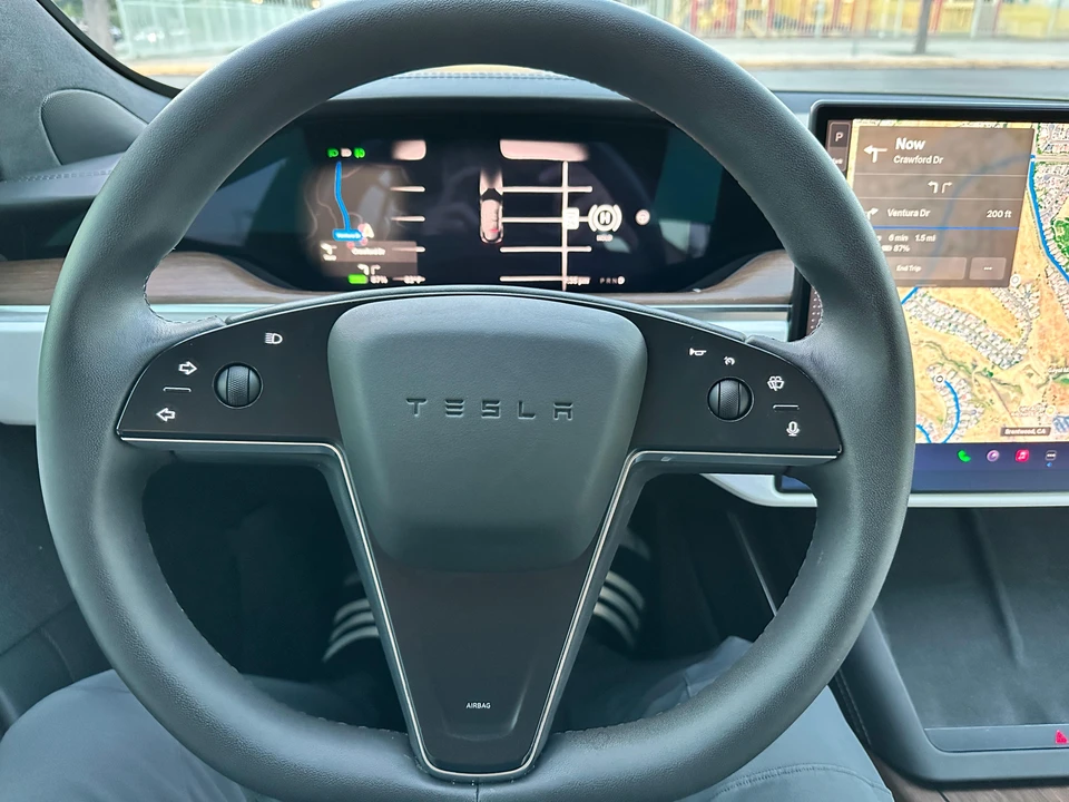 2022 Tesla Model S - Image 25 of 31