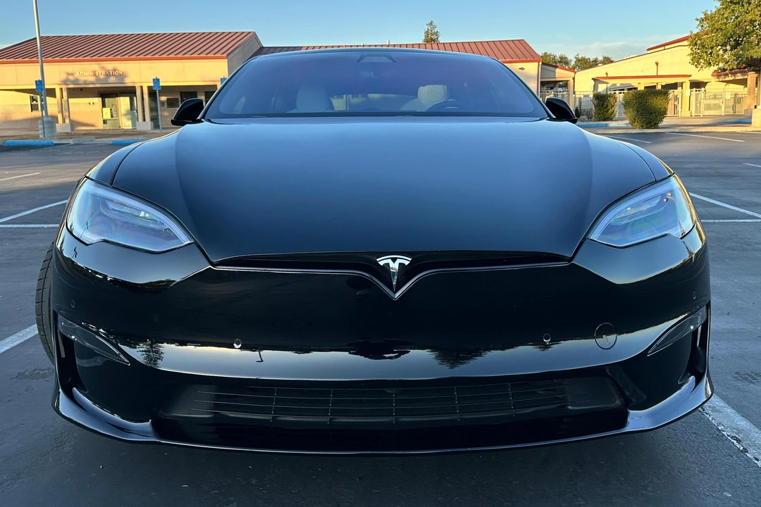 2022 Tesla Model S - Image 2 of 31