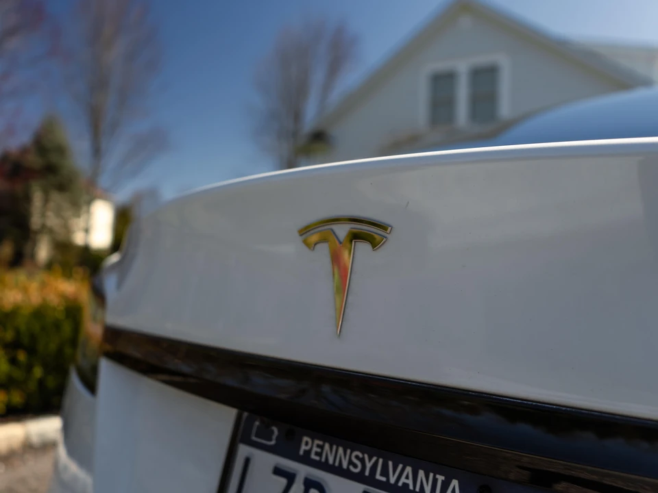 2022 Tesla Model S - Image 29 of 31