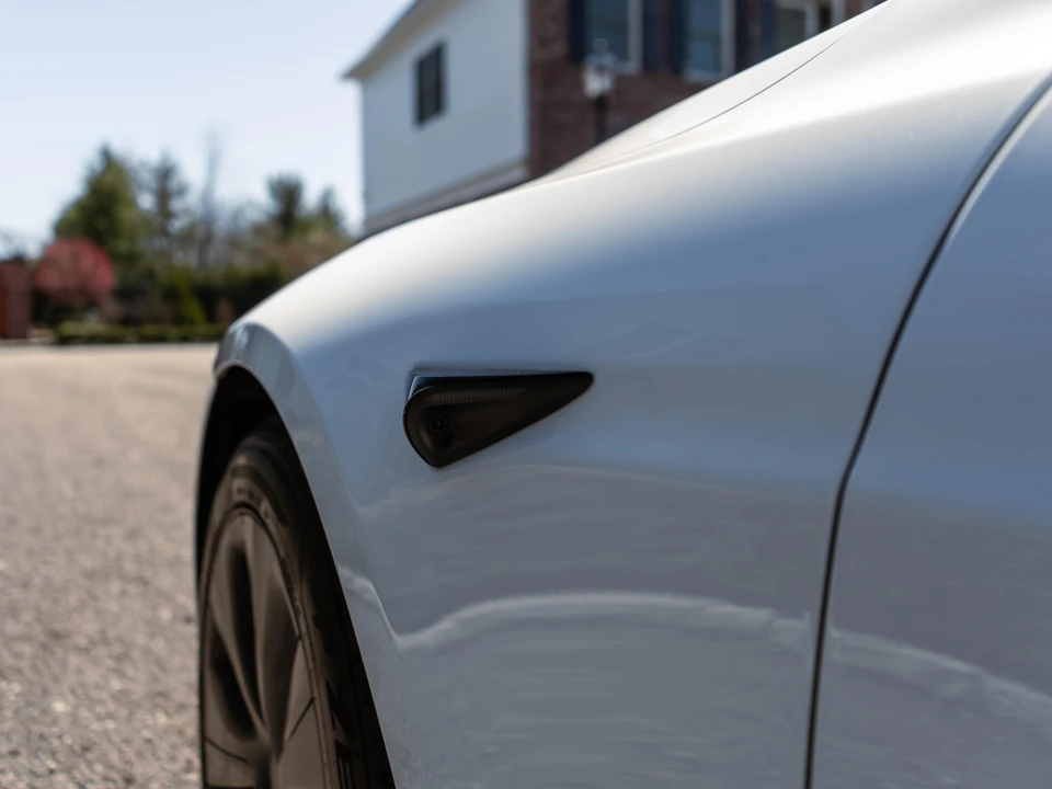 2022 Tesla Model S - Image 24 of 31