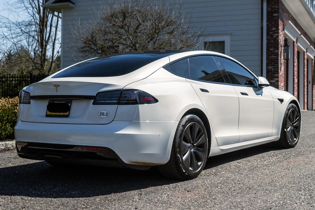2022 Tesla Model S - Image 4 of 31