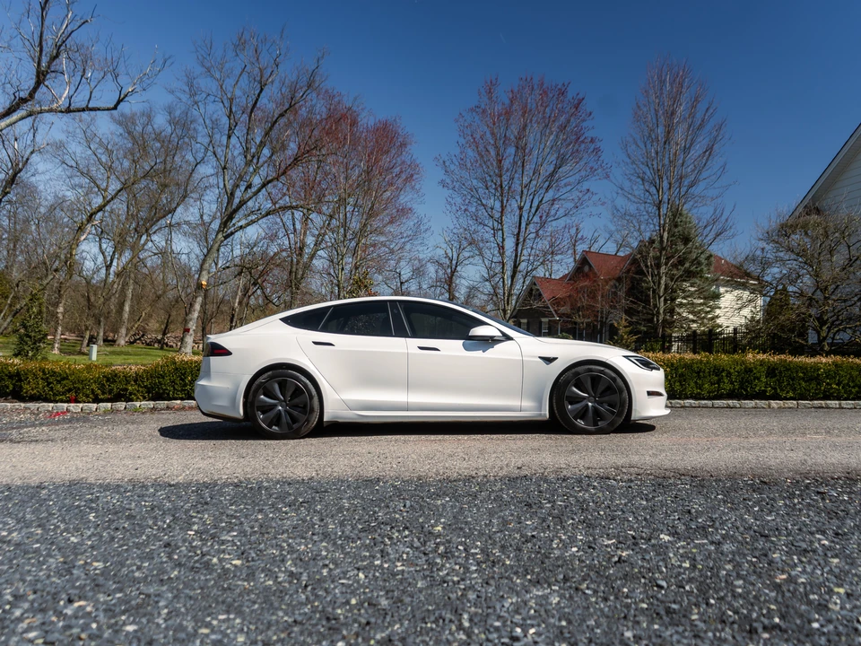 2022 Tesla Model S - Image 16 of 31