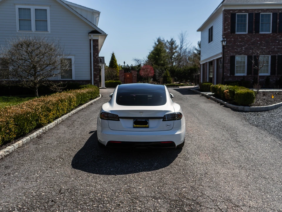 2022 Tesla Model S - Image 13 of 31