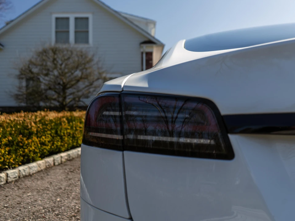 2022 Tesla Model S - Image 28 of 31